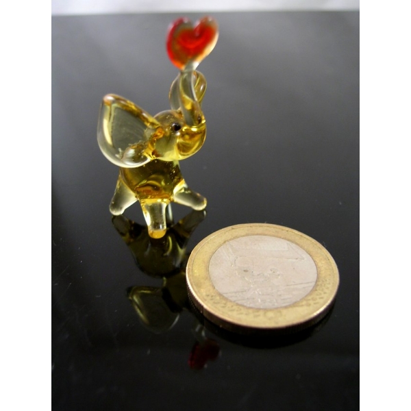 Elefant mini -mit Herz- gelb-Glasfigur-k-10