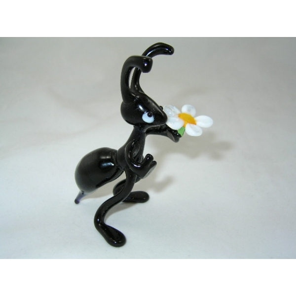 Ameise mit Blume - Glastier