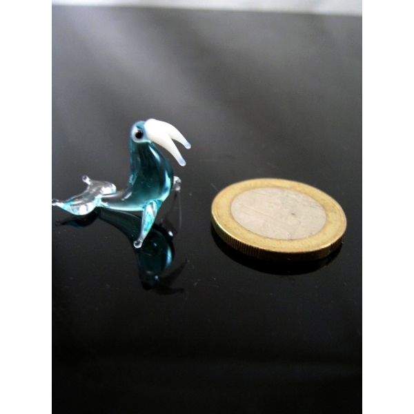 Walross Eisblau - Miniatur Glasfigur Robbe Hellblau- Glastier